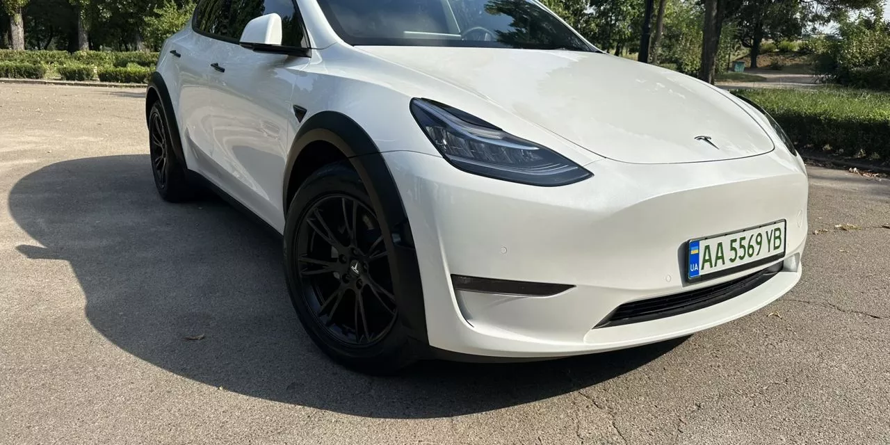 Tesla Model Y  2022331