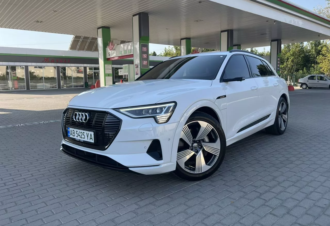 Audi E-tron  201911