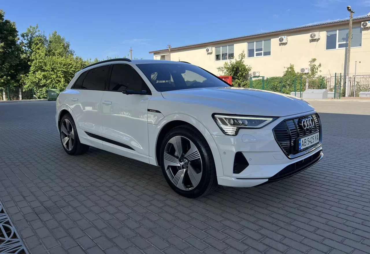 Audi E-tron  2019191