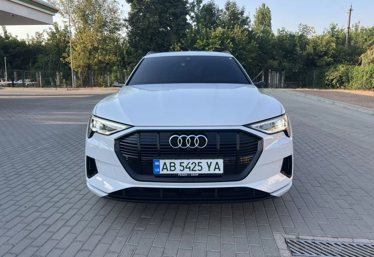 Audi E-tron  2019201