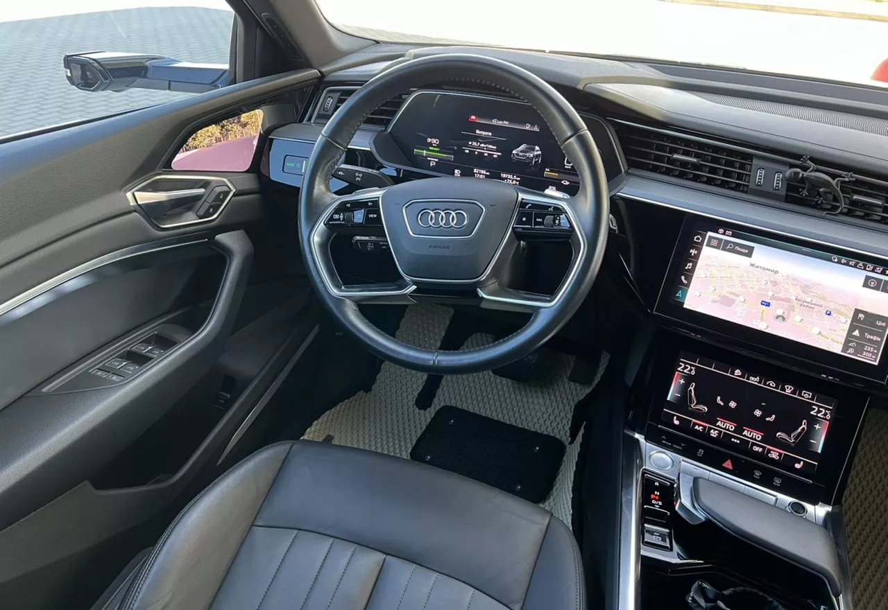 Audi E-tron  2019321