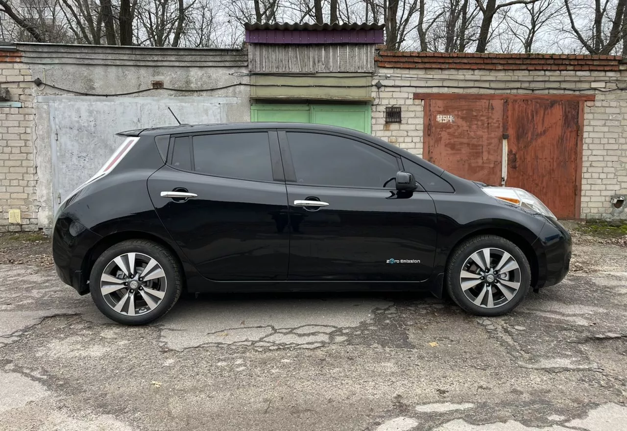 Nissan Leaf  24 kWh 2015101