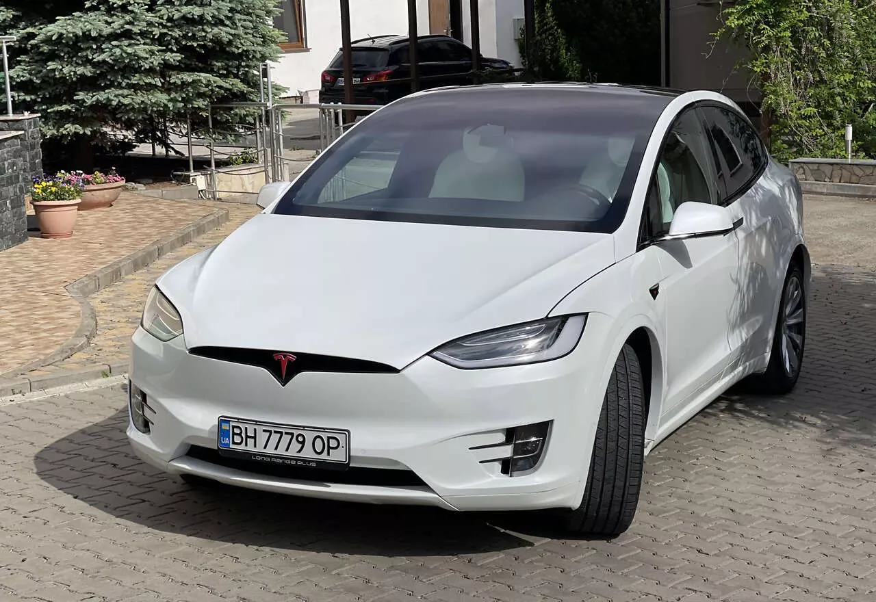 Tesla Model X  100 kWh 2020111