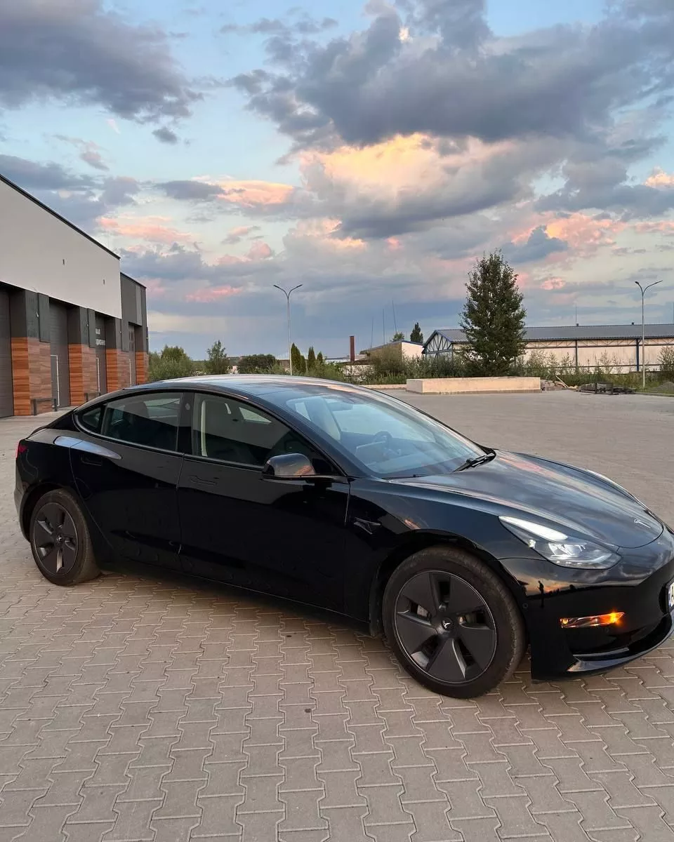 Tesla Model 3  202171