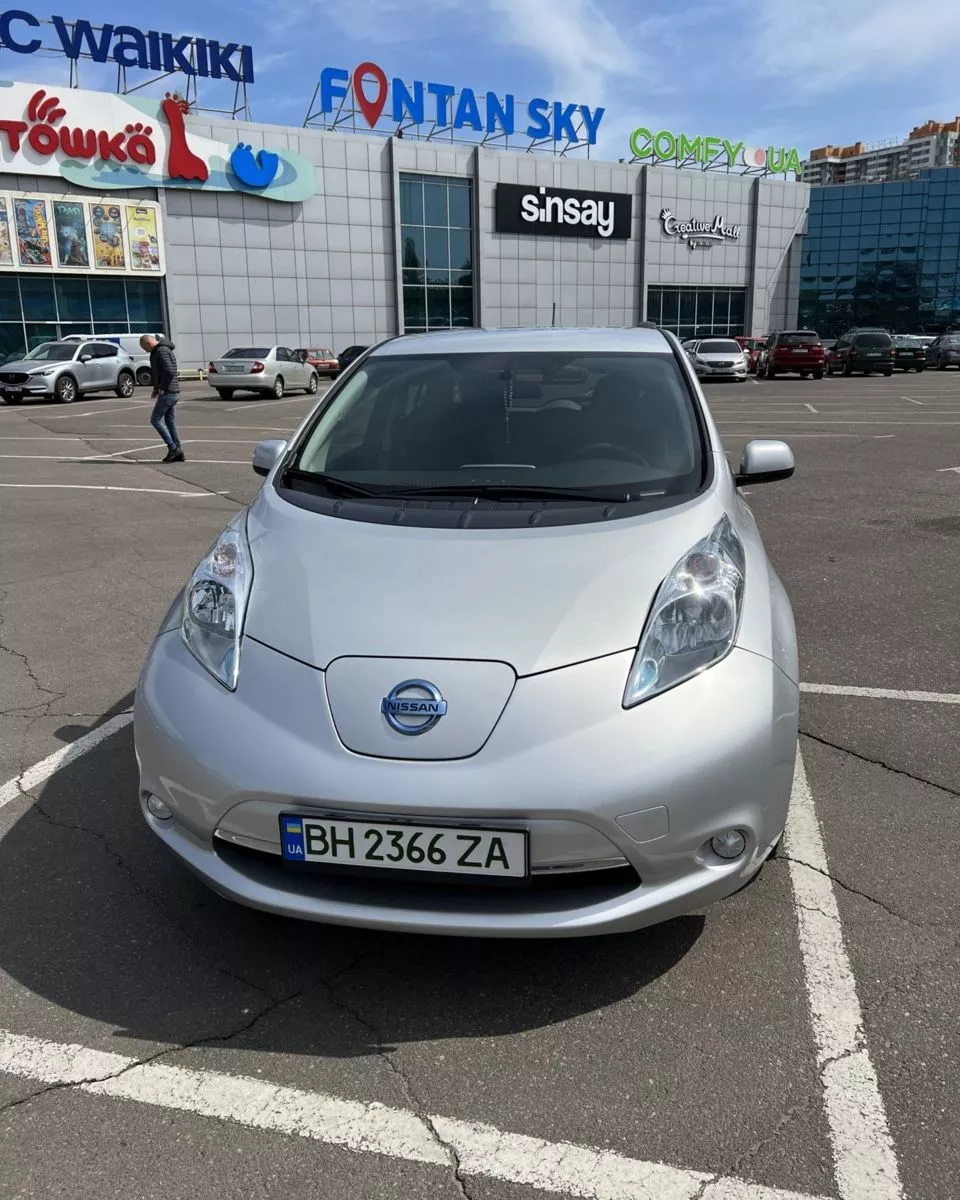 Nissan Leaf 