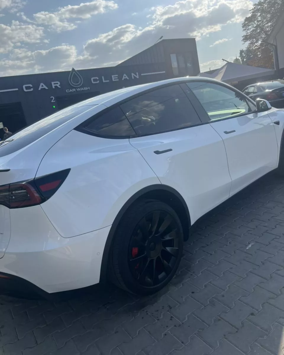 Tesla Model Y  82 kWh 202231