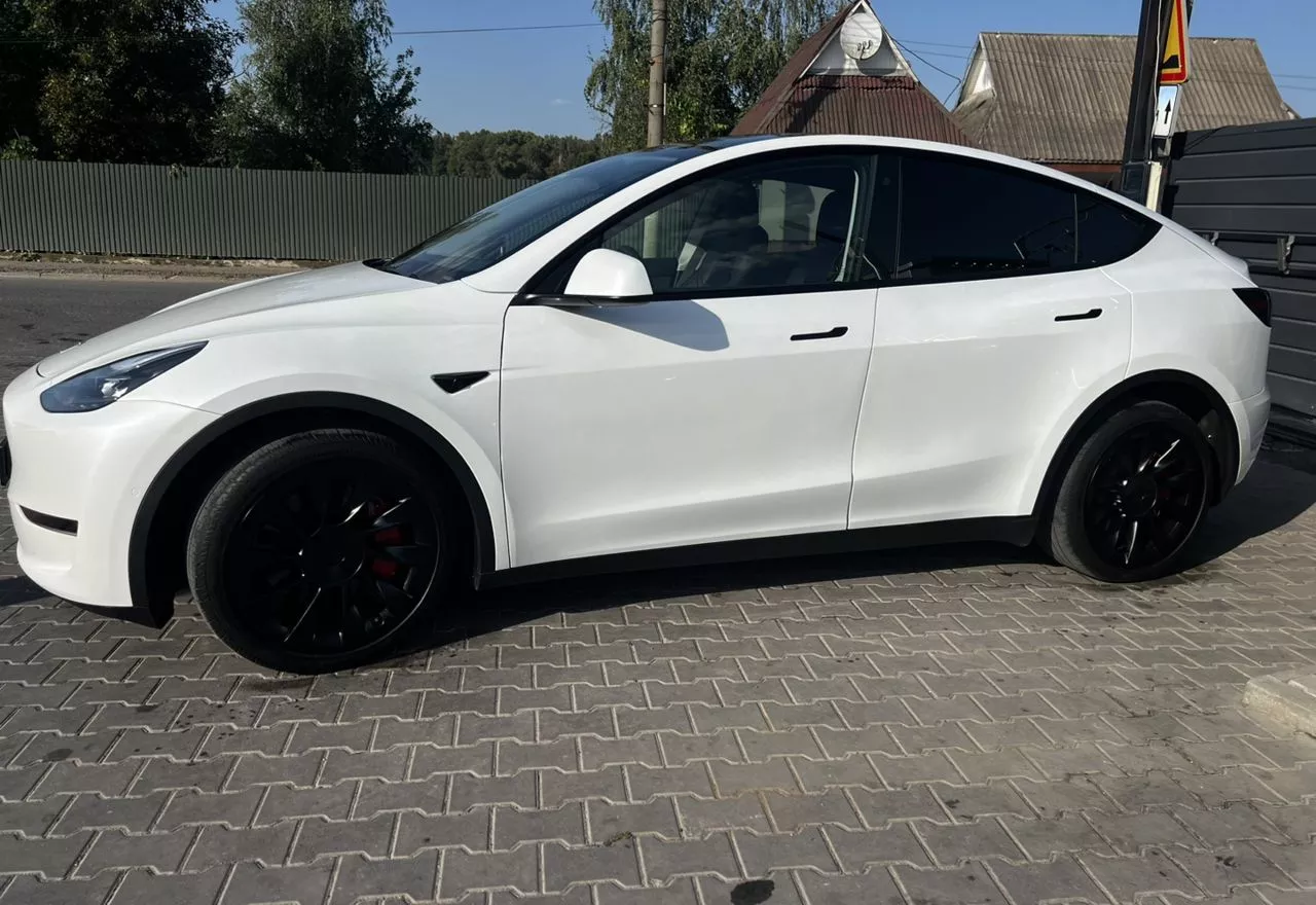 Tesla Model Y  82 kWh 202261