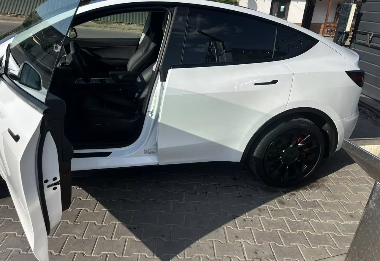 Tesla Model Y  82 kWh 202281