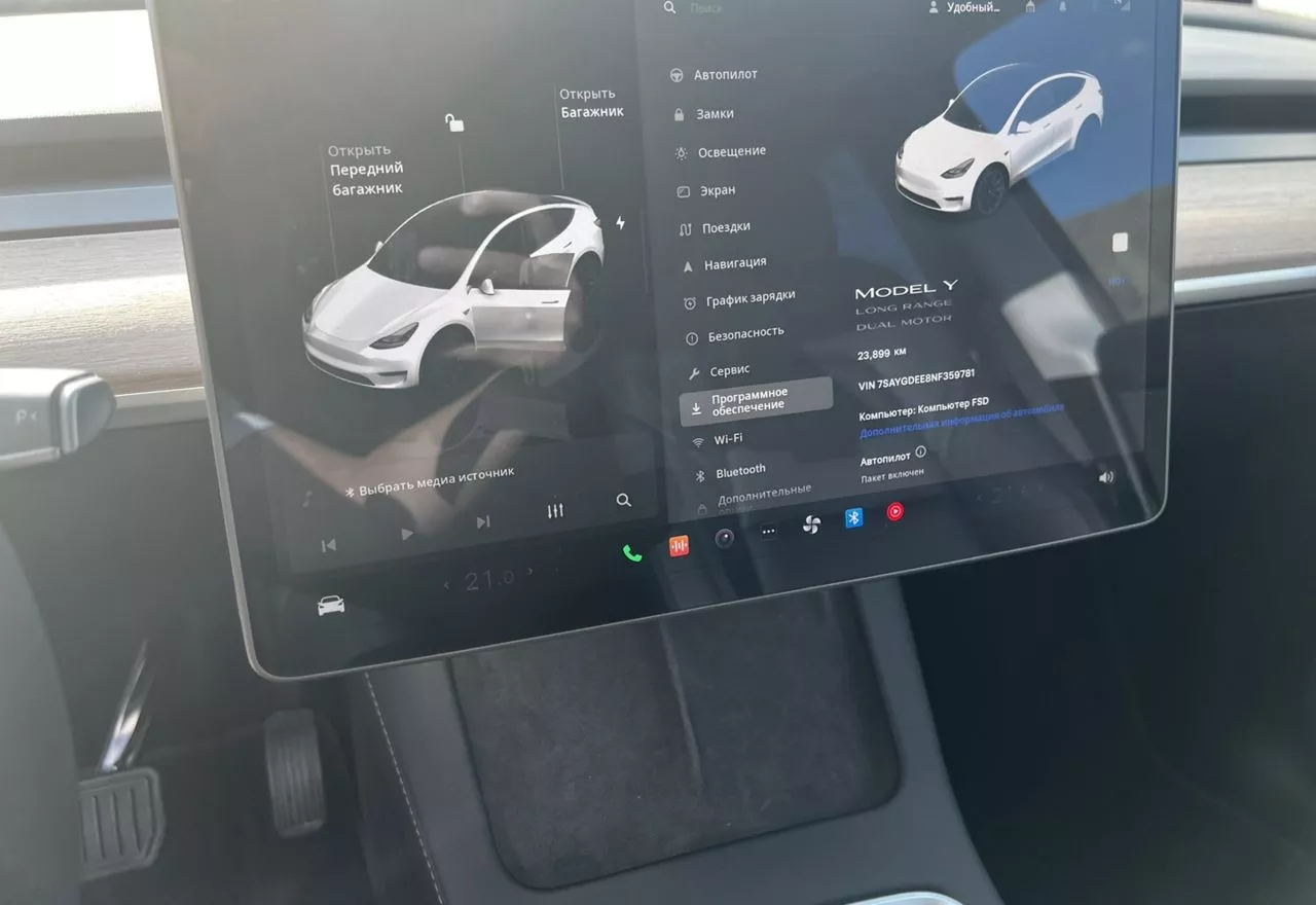 Tesla Model Y  82 kWh 2022101