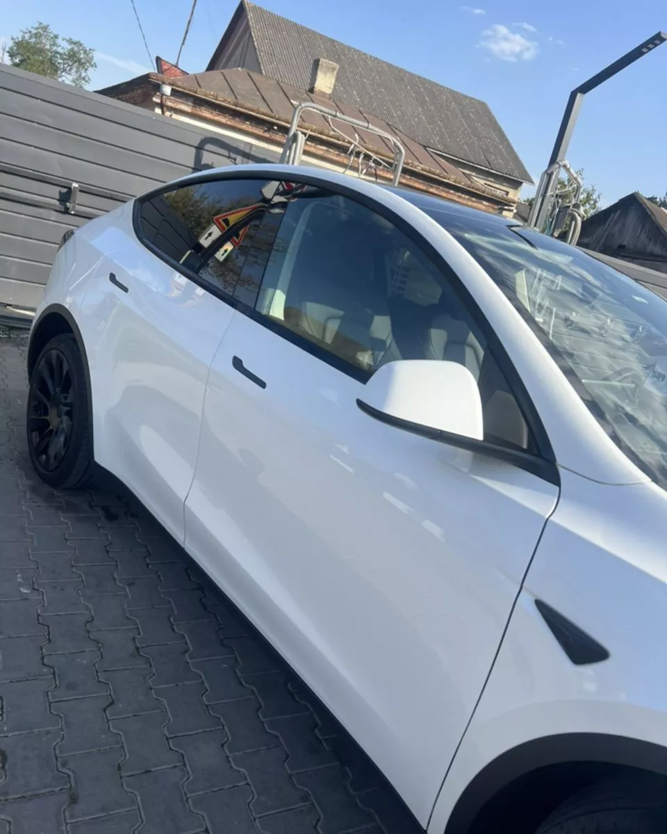 Tesla Model Y  82 kWh 2022251