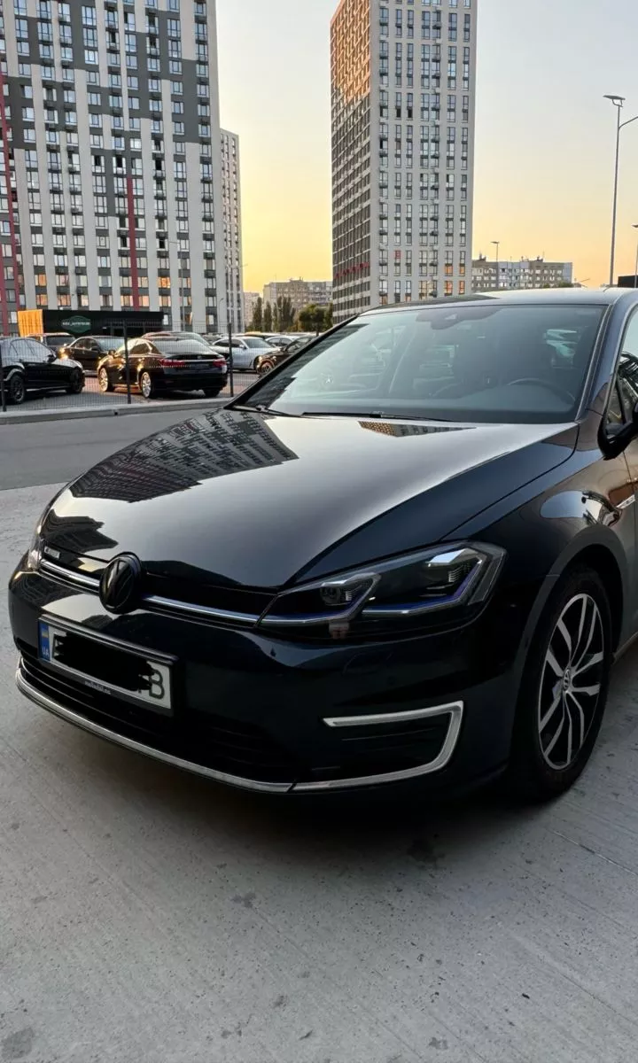 Volkswagen e-Golf  36 kWh 2018111