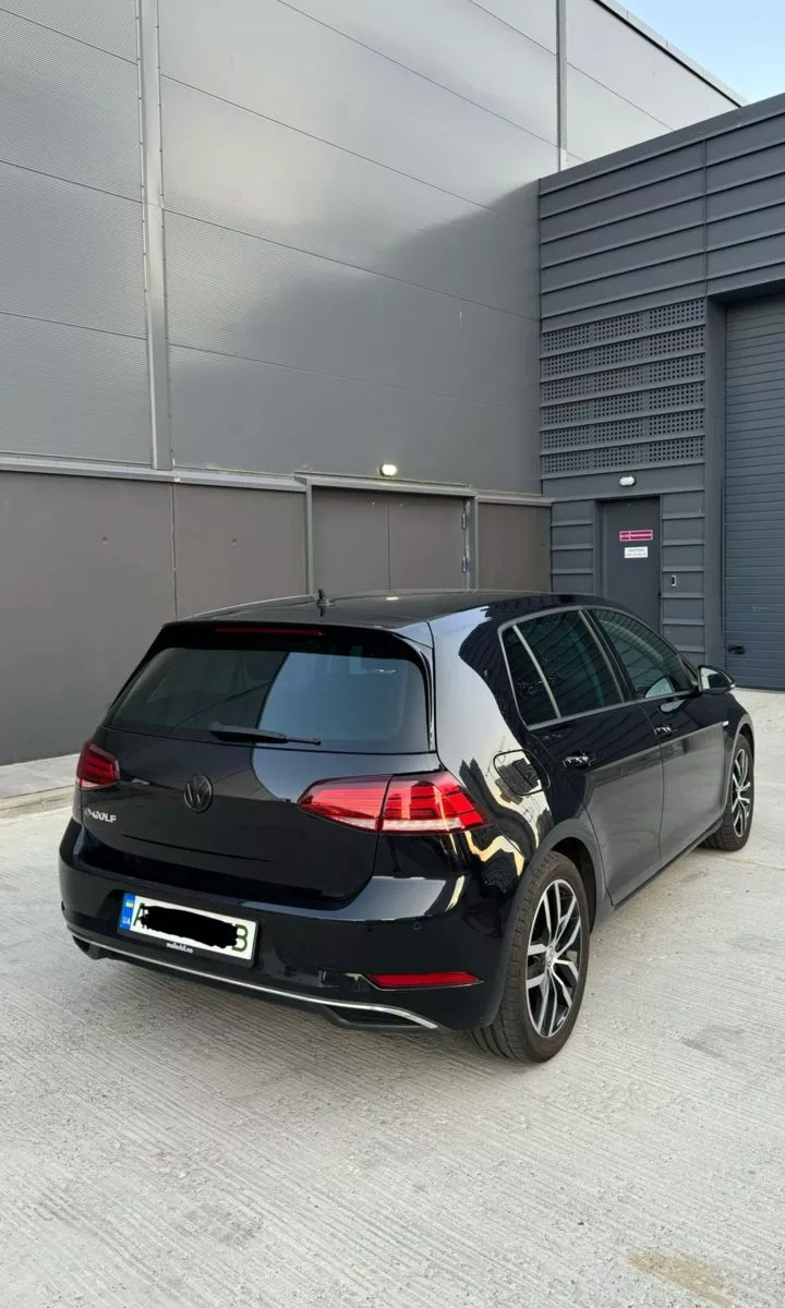 Volkswagen e-Golf  36 kWh 2018131