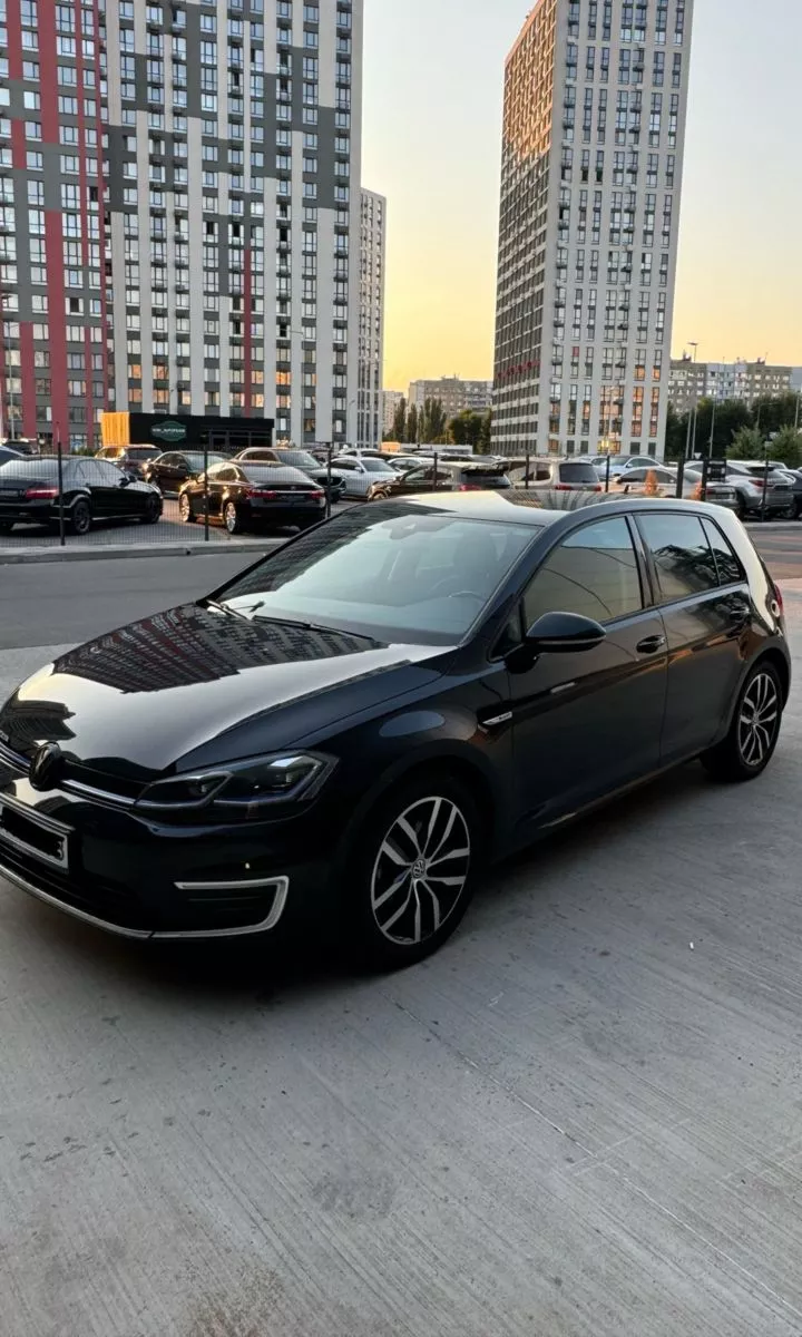 Volkswagen e-Golf  36 kWh 2018141