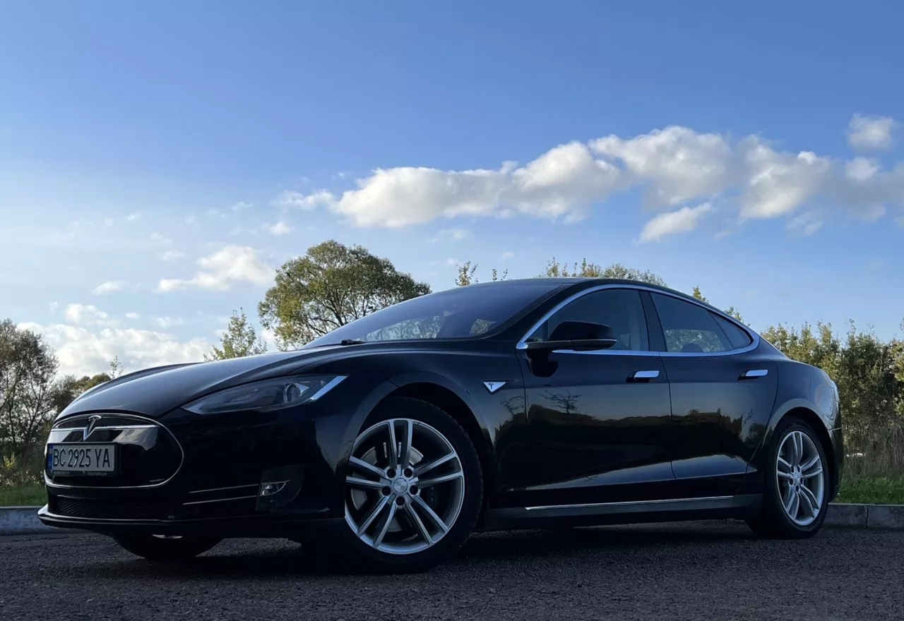 Tesla Model S  85 kWh 2014101