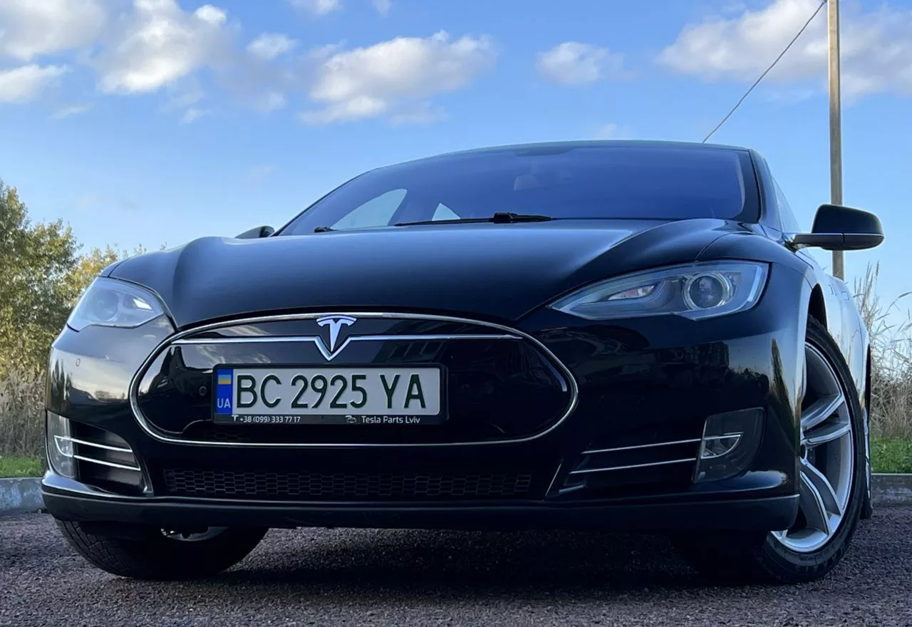 Tesla Model S  85 kWh 2014151