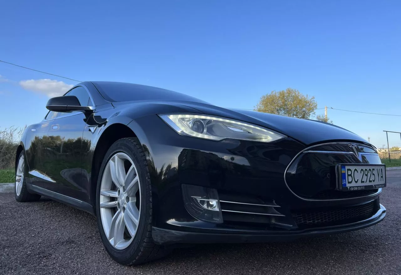 Tesla Model S  85 kWh 2014271