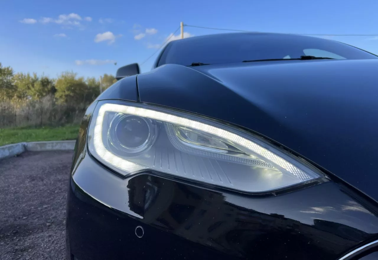 Tesla Model S  85 kWh 2014321