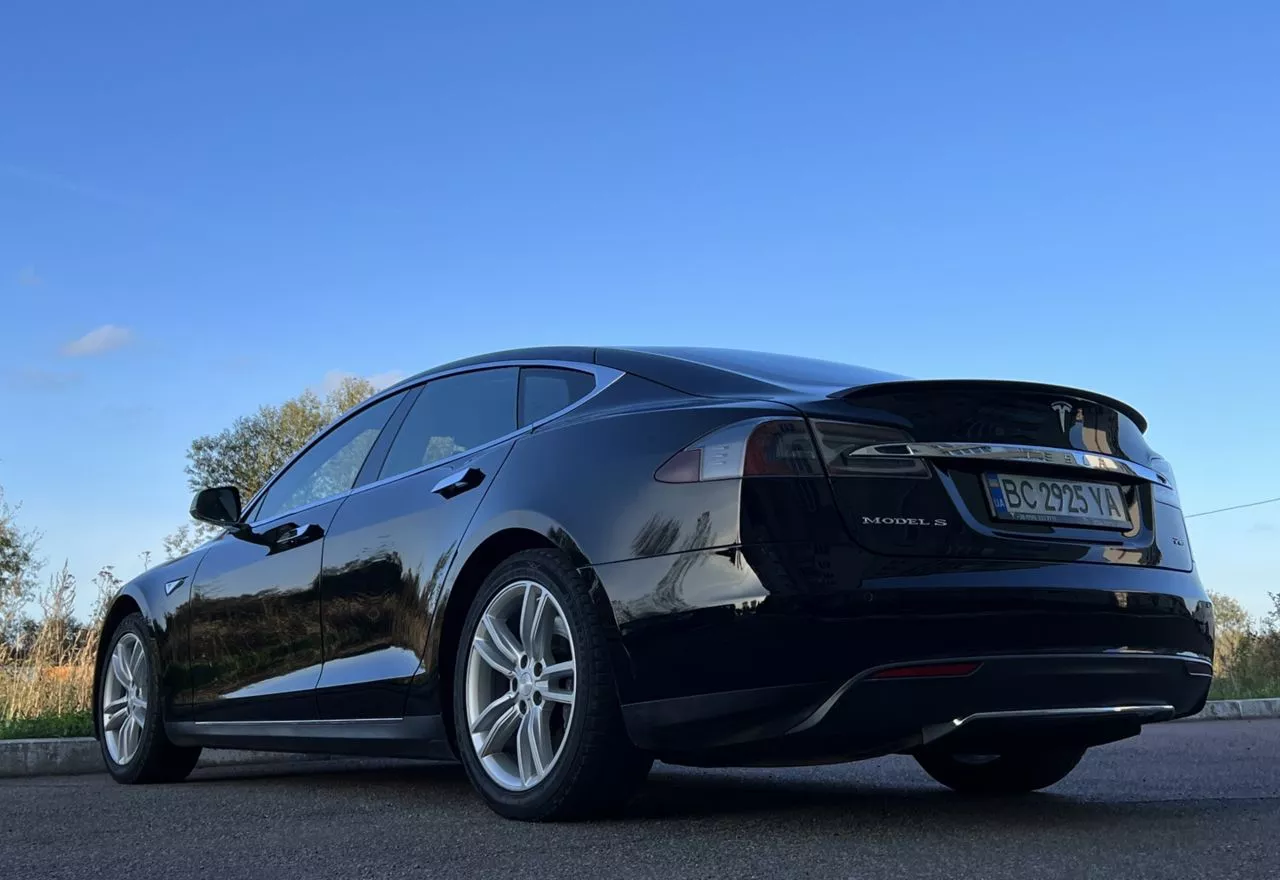 Tesla Model S  85 kWh 2014361