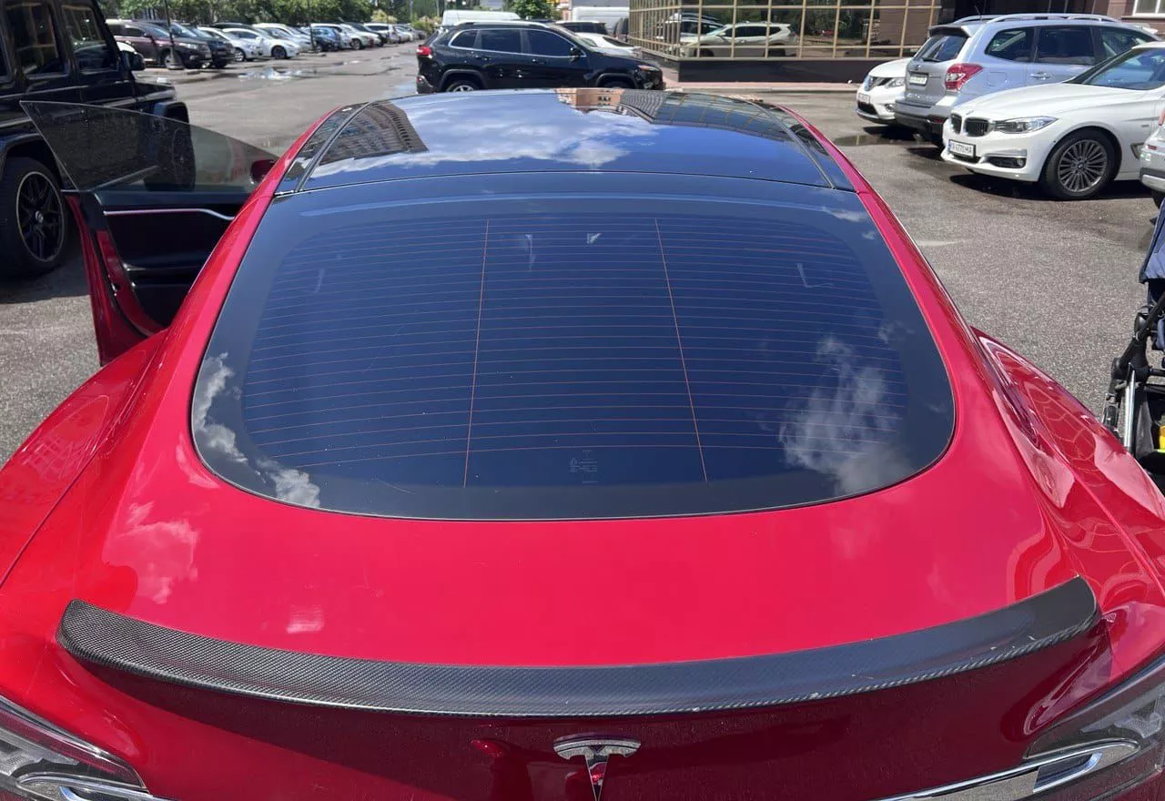 Tesla Model S  90 kWh 201661