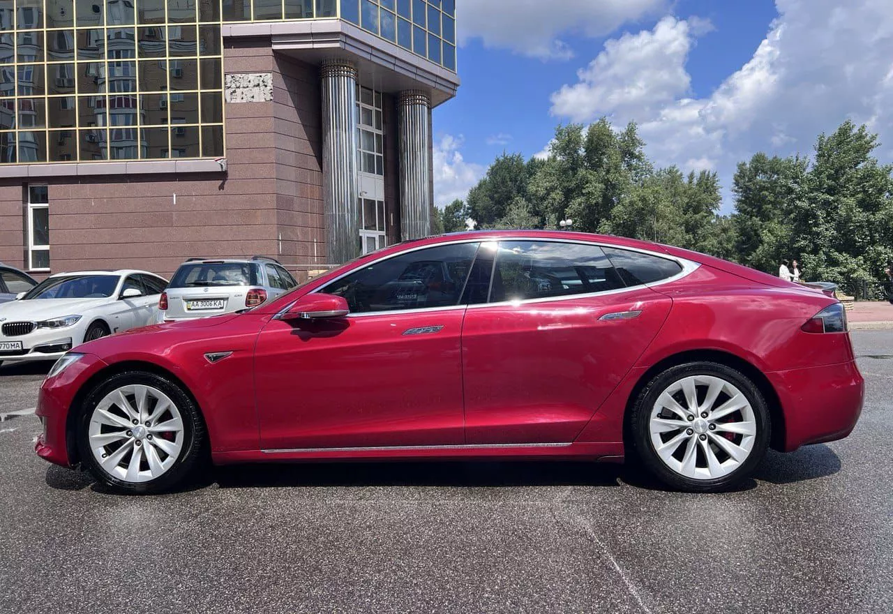 Tesla Model S  90 kWh 2016171