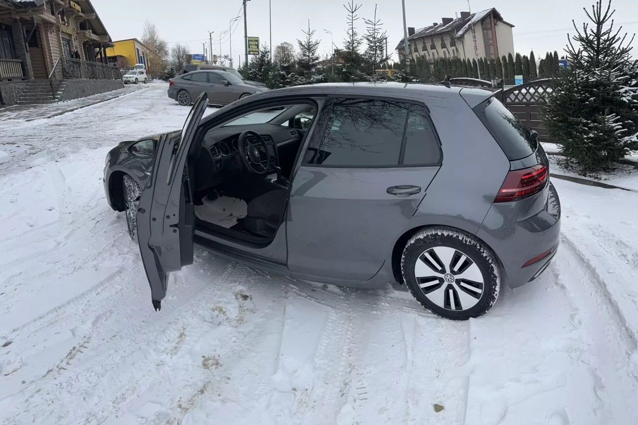 Volkswagen e-Golf  35 kWh 202081