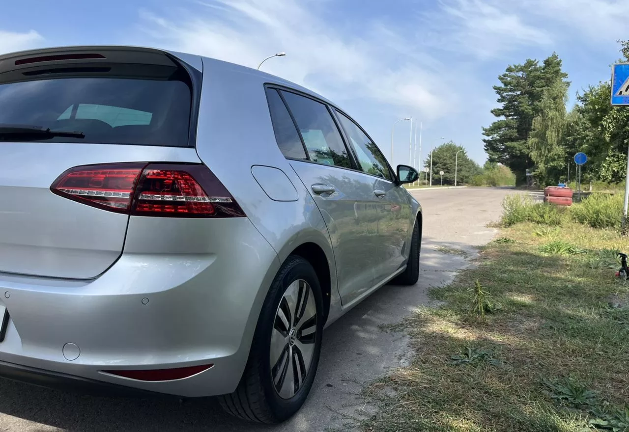 Volkswagen e-Golf  24 kWh 201441