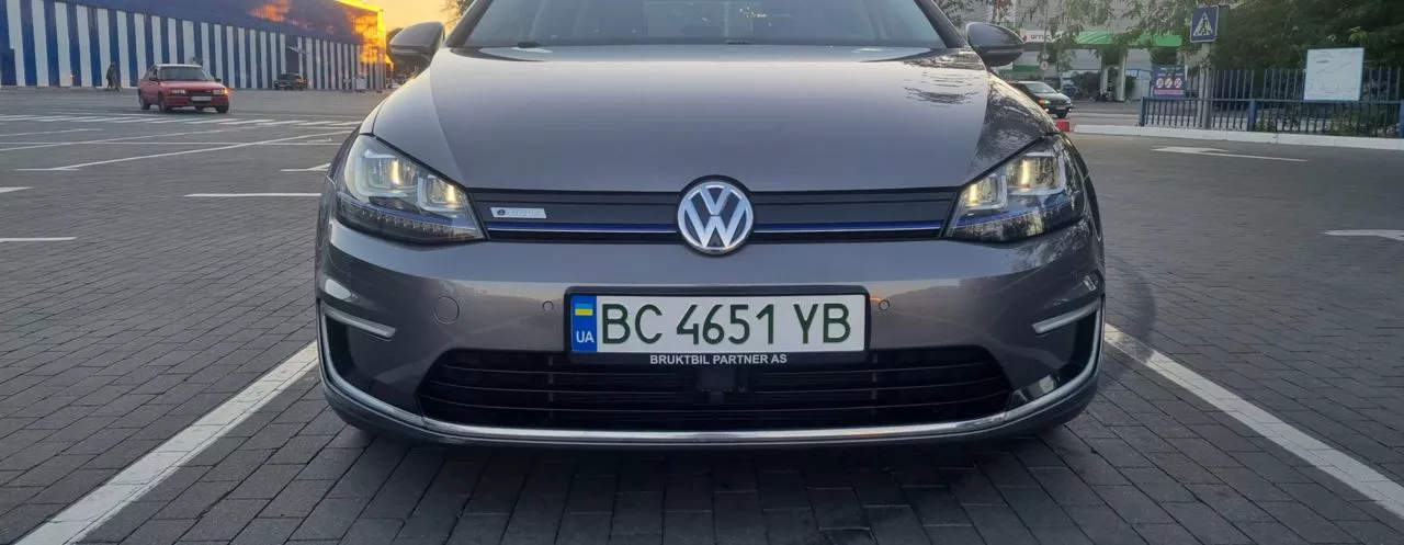 Volkswagen e-Golf  24 kWh 201511