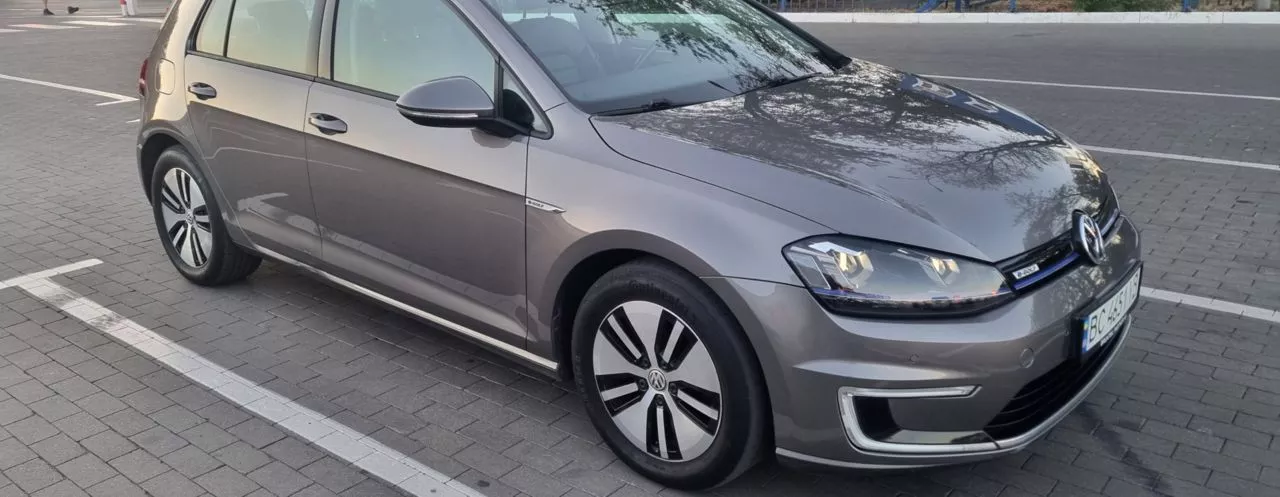 Volkswagen e-Golf  24 kWh 201521