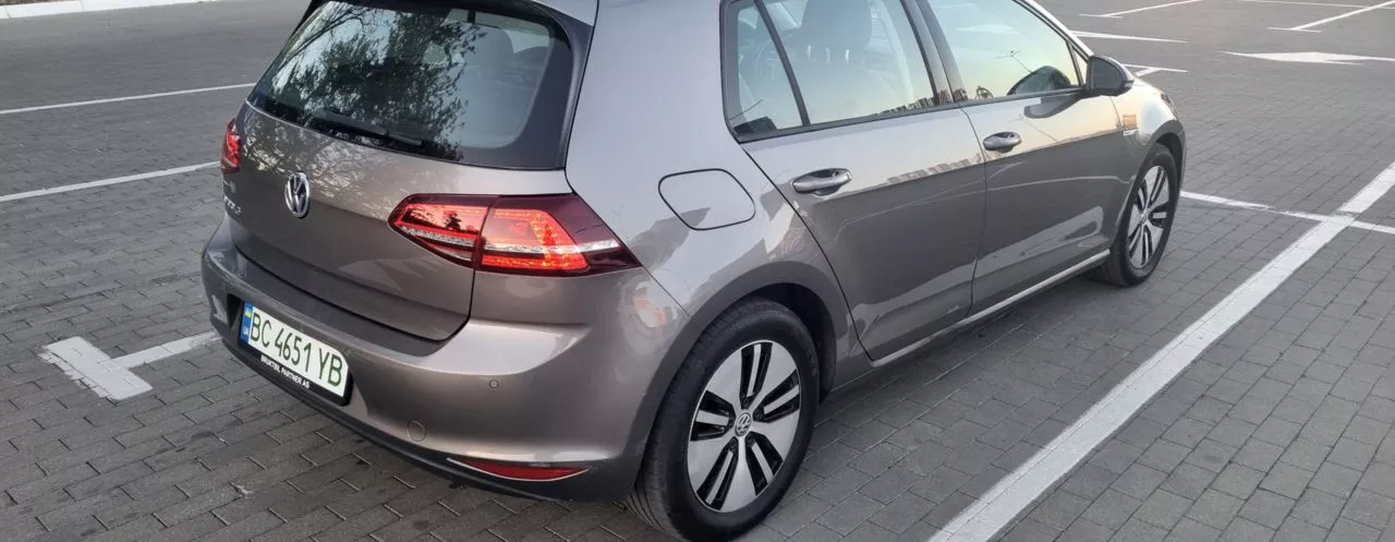 Volkswagen e-Golf  24 kWh 201541