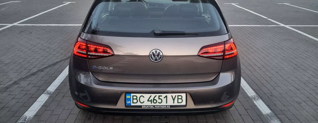 Volkswagen e-Golf  24 kWh 201551