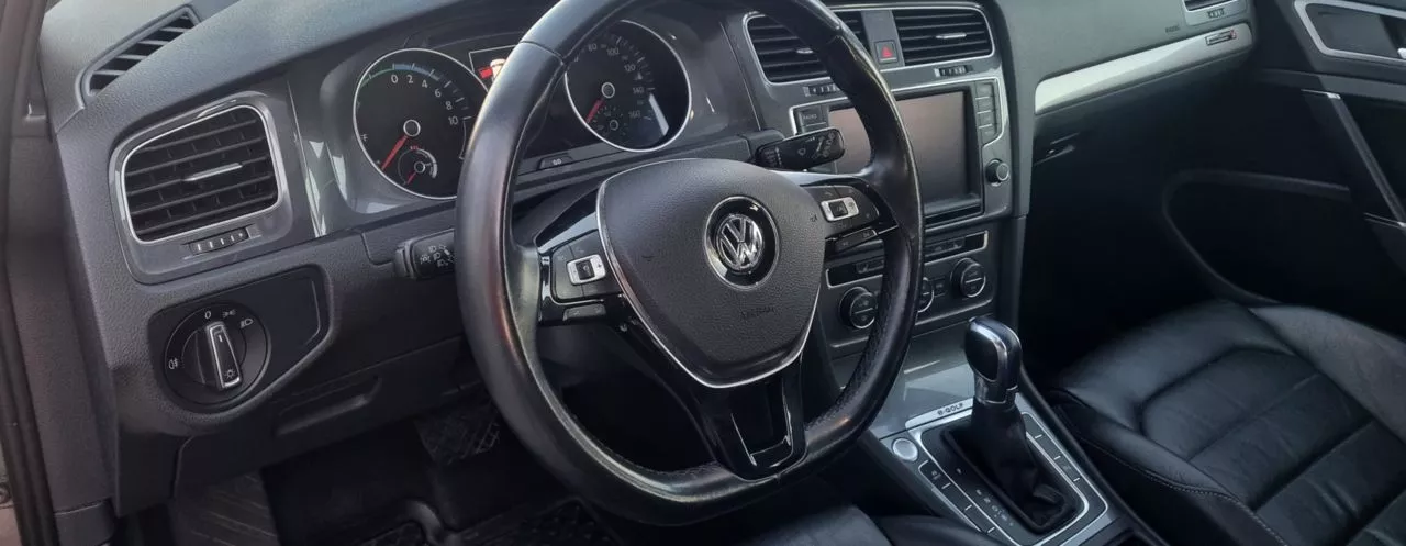 Volkswagen e-Golf  24 kWh 2015181