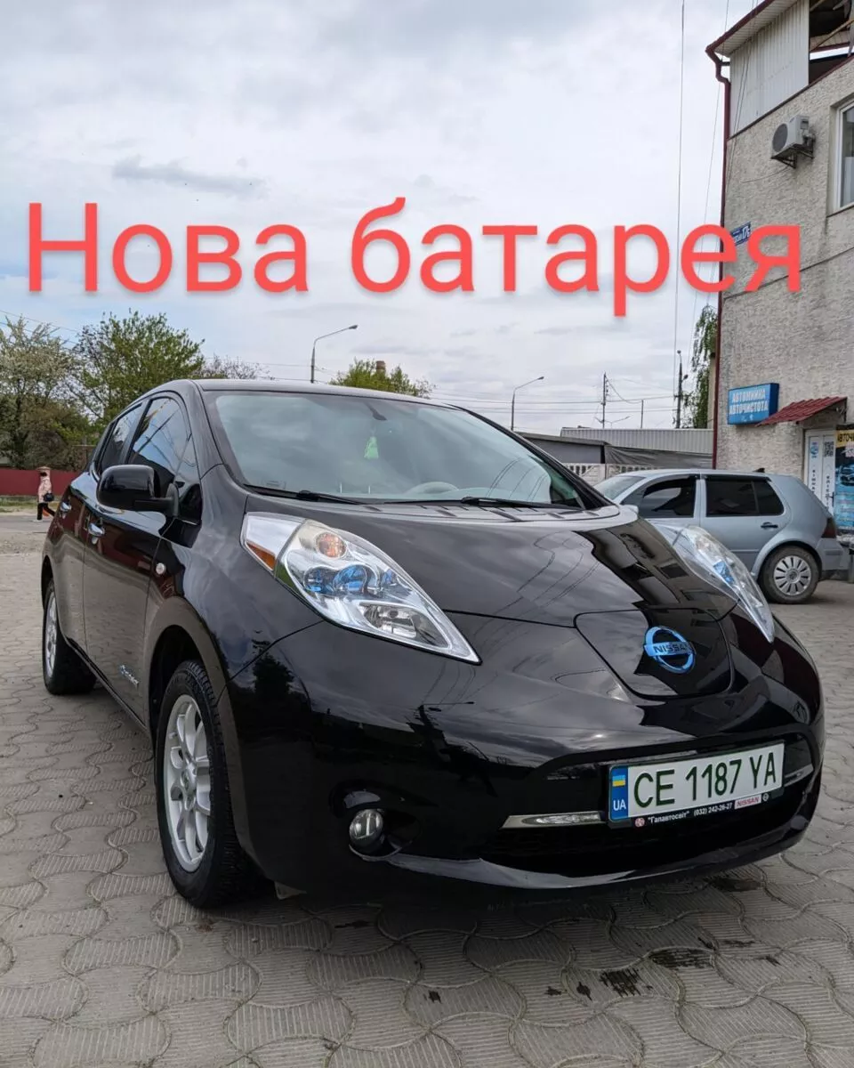 Nissan Leaf  30 kWh 201201