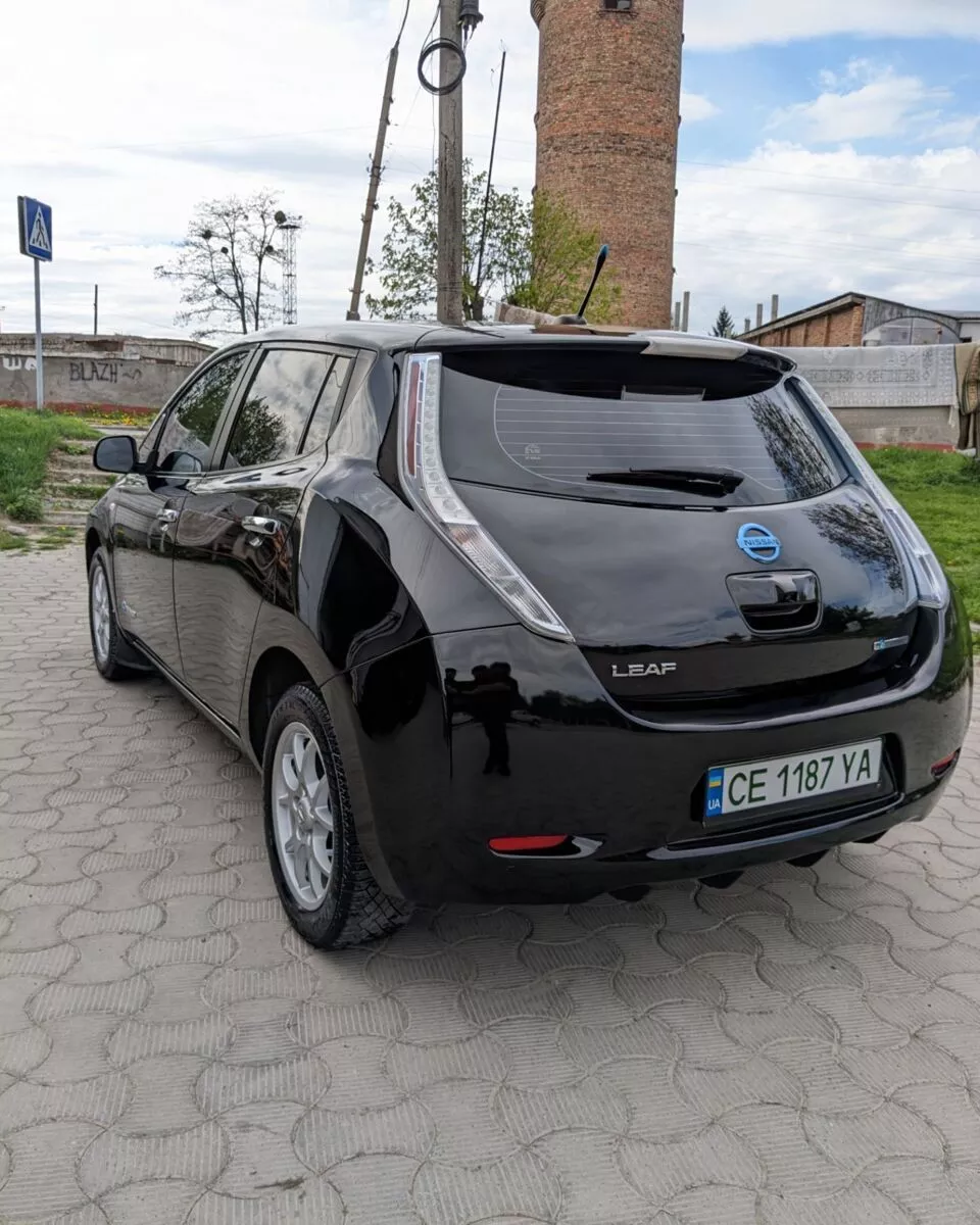 Nissan Leaf  30 kWh 201271