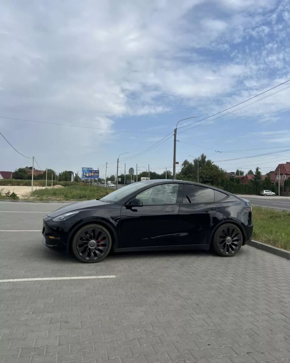 Tesla Model Y  80.5 kWh 202011