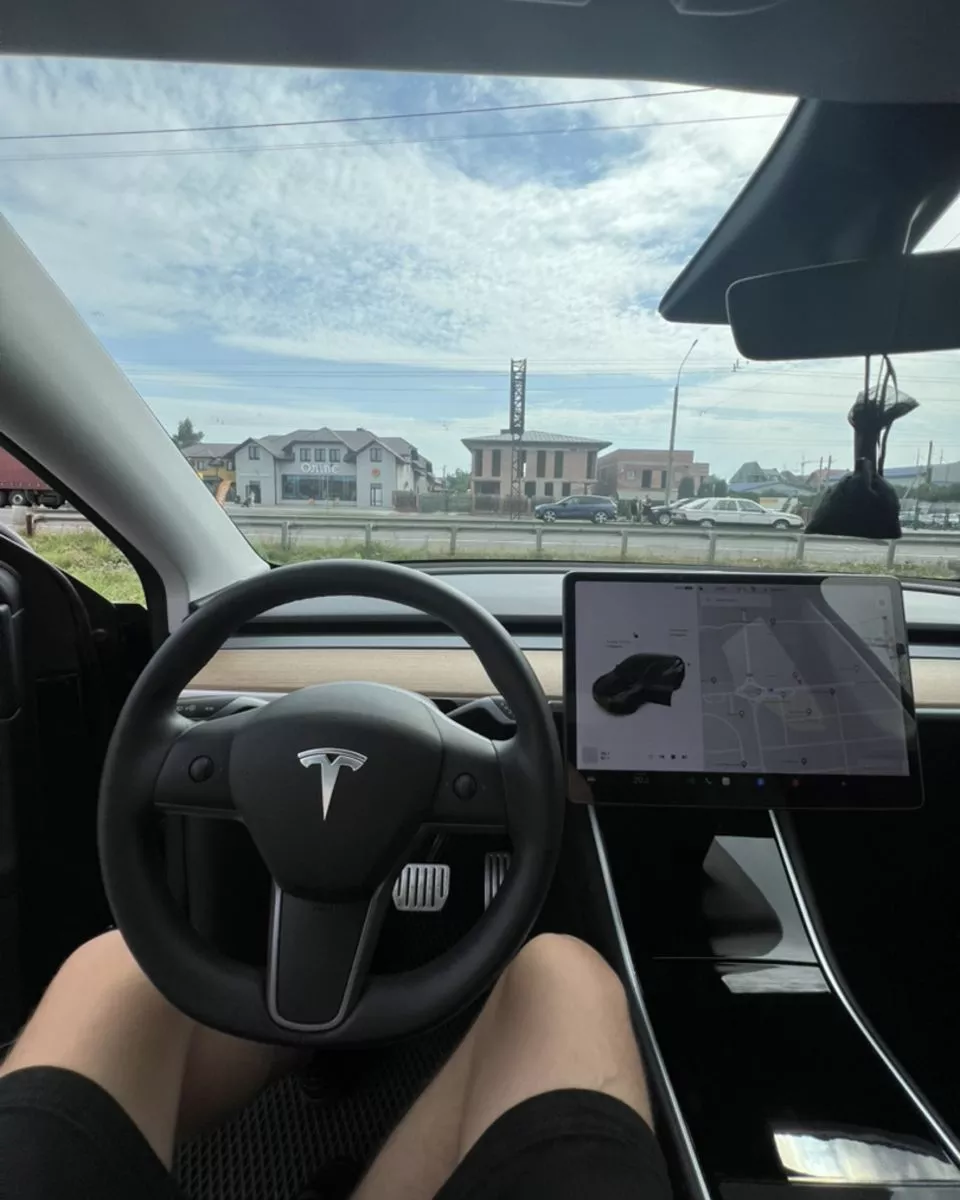 Tesla Model Y  80.5 kWh 202041