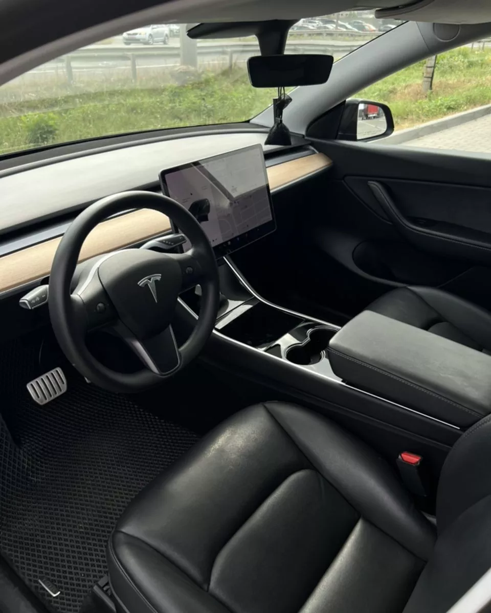 Tesla Model Y  80.5 kWh 202051