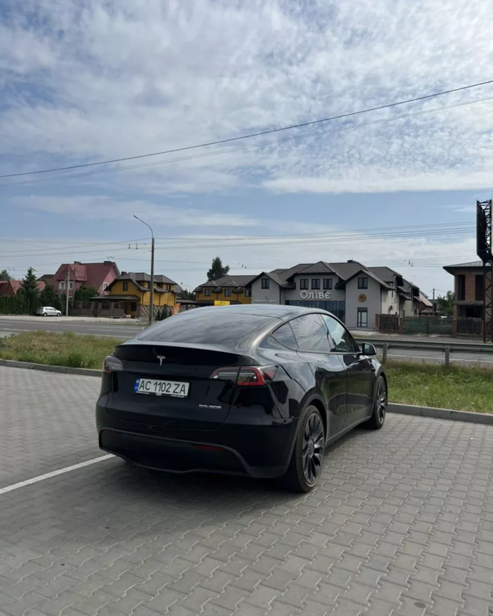 Tesla Model Y  80.5 kWh 202061