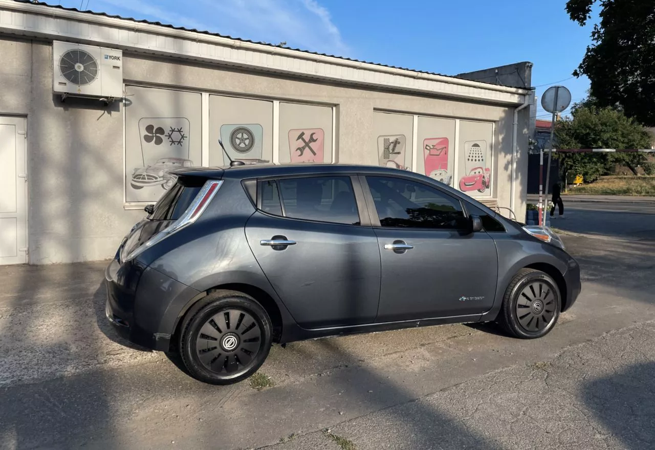 Nissan Leaf  24 kWh 201361