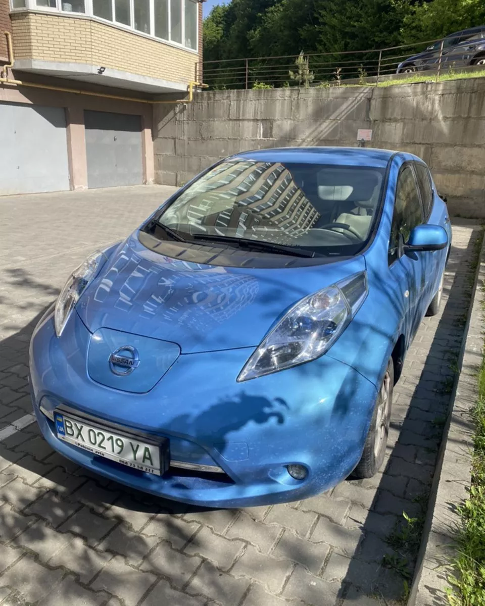 Nissan Leaf  24 kWh 201201