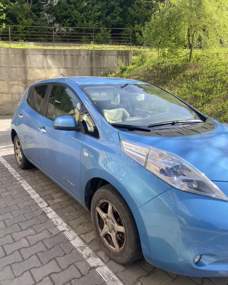 Nissan Leaf  24 kWh 201211