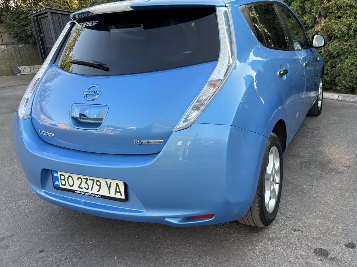 Nissan Leaf  24 kWh 2011101