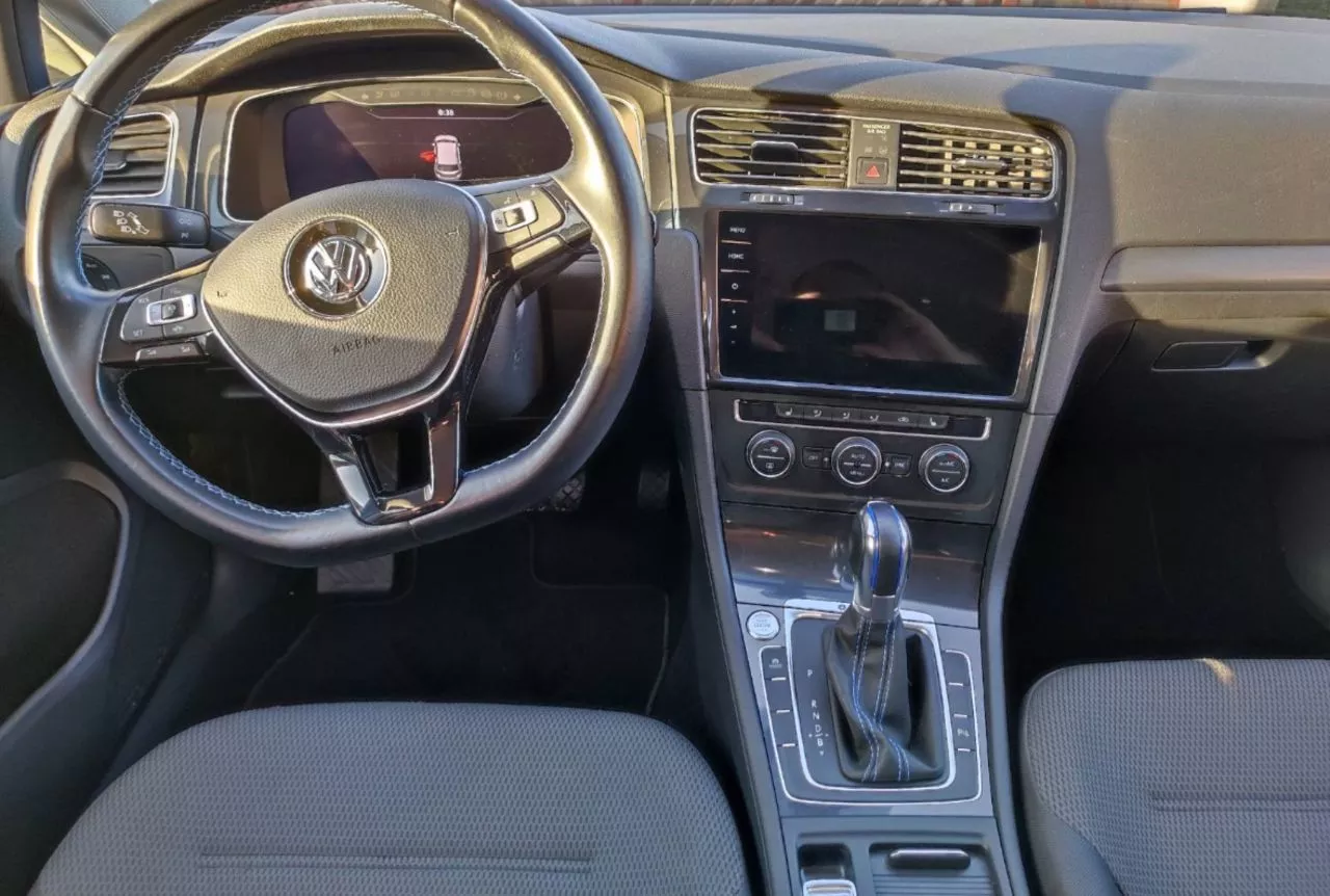 Volkswagen e-Golf  35.8 kWh 201821