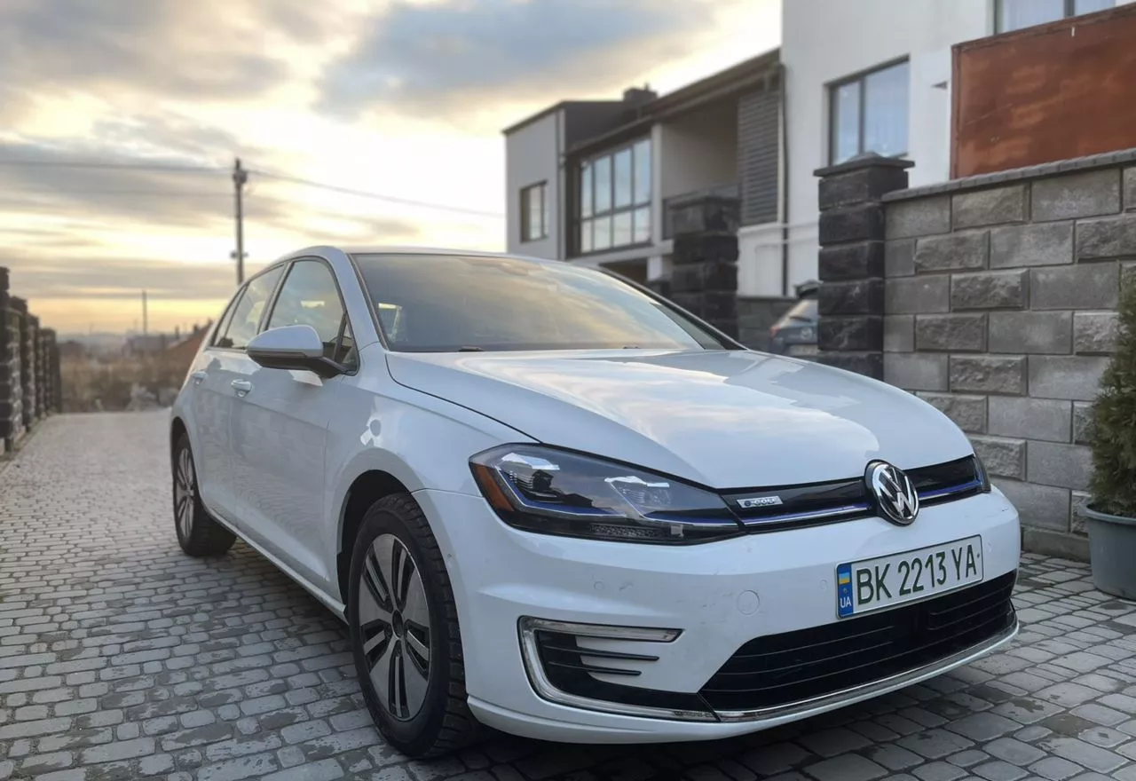 Volkswagen e-Golf  36 kWh 201821