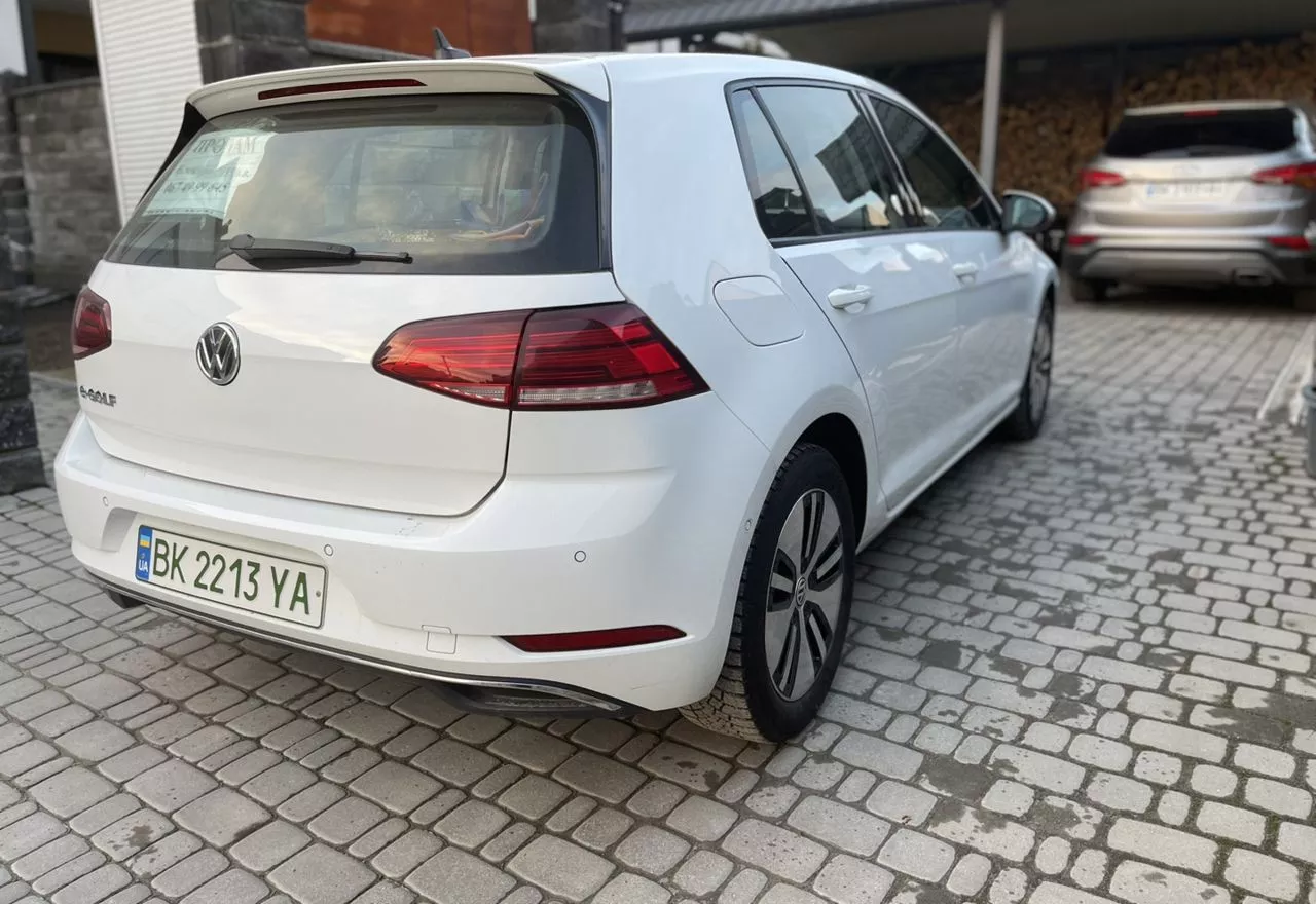 Volkswagen e-Golf  36 kWh 201891