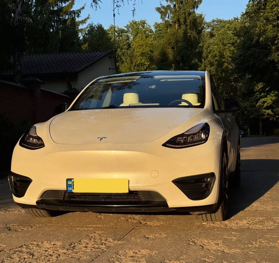 Tesla Model Y  75 kWh 2020231