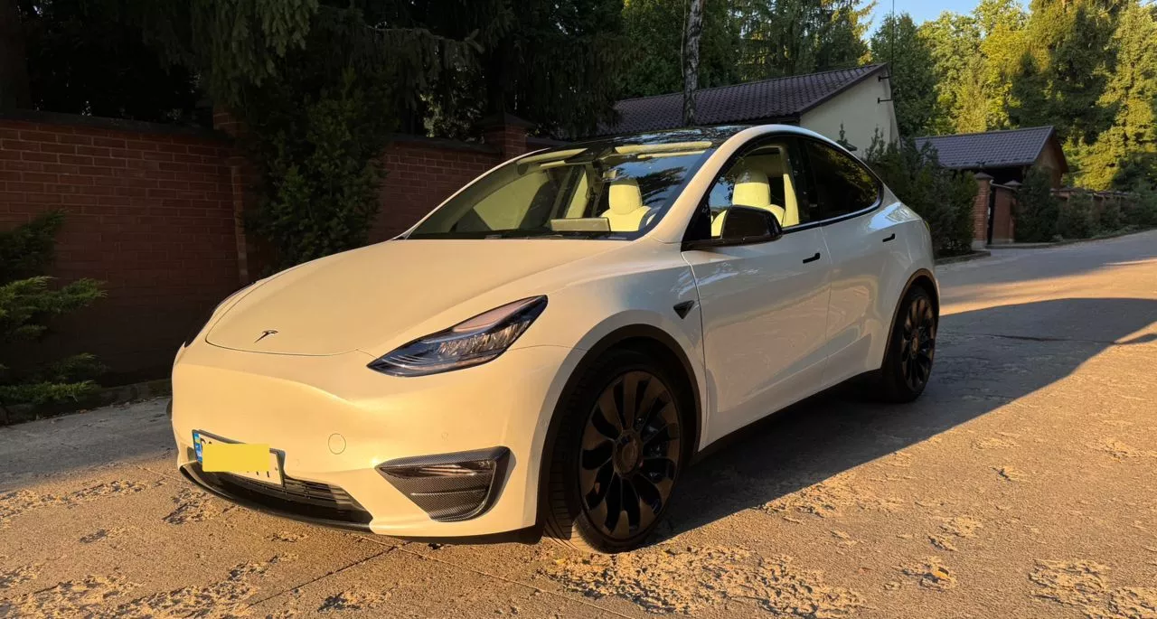 Tesla Model Y  75 kWh 2020191