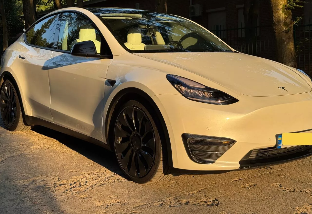 Tesla Model Y  75 kWh 2020201