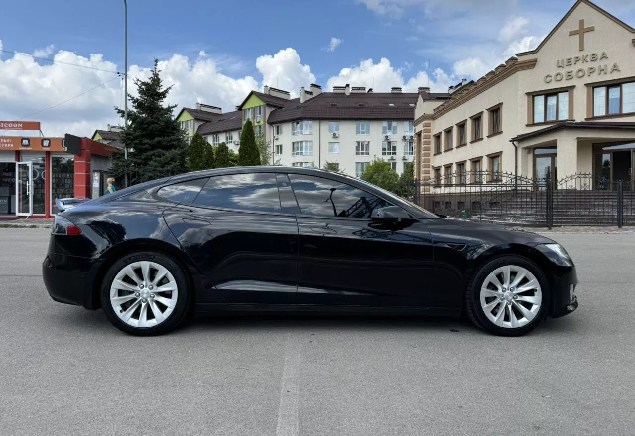 Tesla Model S  201811