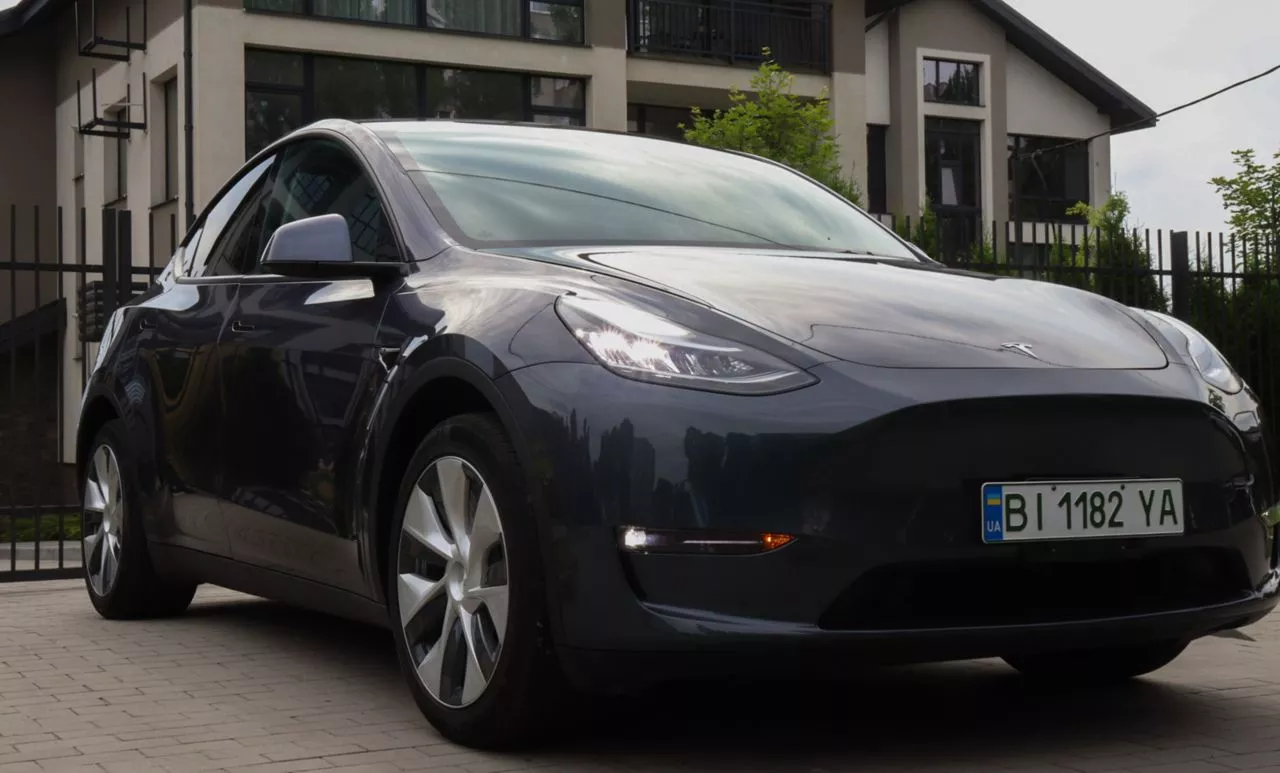 Tesla Model Y 