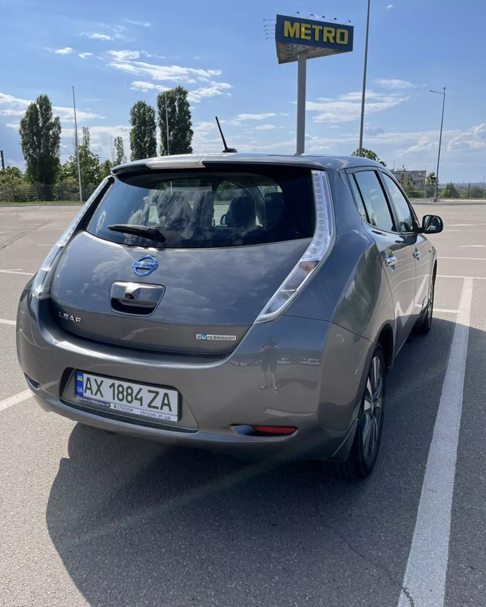 Nissan Leaf  201511